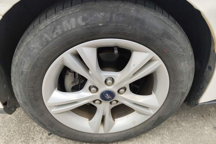 Used Ford Focus 2012 Hatchback 1.6L Automatic Fashion Edition