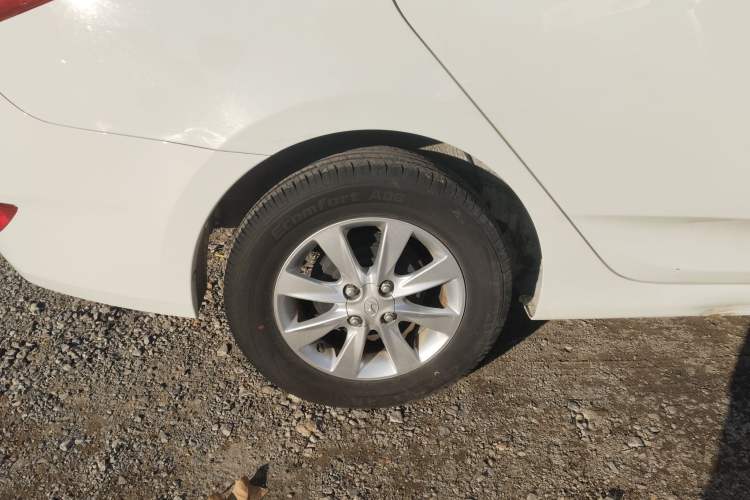 Used Hyundai Verna 2014 1.4L Manual Smart GLS Trim