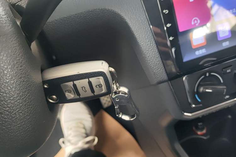 Used Volkswagen Santana 2016 1.6L Automatic Comfort Edition