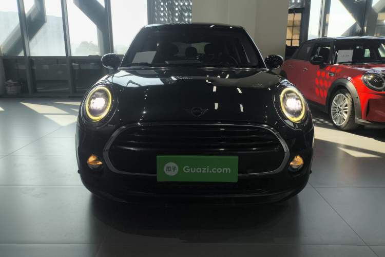 Used  MINI 2018 1.5T COOPER Classic Edition Five-Door Version
