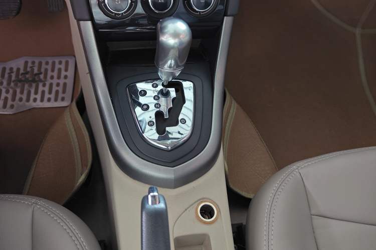 Used Peugeot 408 2013 2.0L Automatic Comfort Edition
