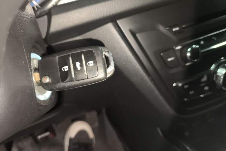 Used Changan Alsvin V7 2016 1.6L Manual Joyride Model China V Standard