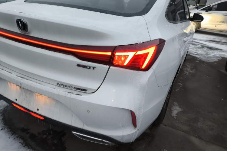 Used Changan Eado 2023 Changan Edition PLUS Blue Whale NE 1.4T GDI DCT Prestige Version
