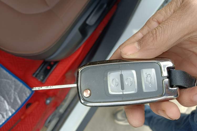 Used FAW Senya R7 2016 1.6L manual luxury version
