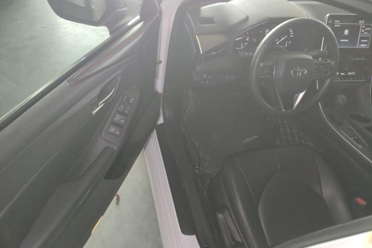 Used Toyota Avalon 2019 2.0L Ambition Edition China VI
