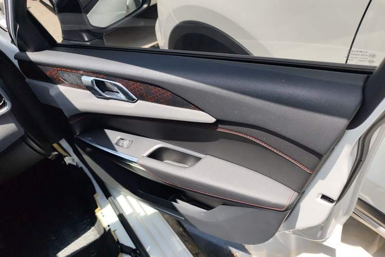 Used Lynk & Co 03 2020 1.5TD DCT JingPro Edition
