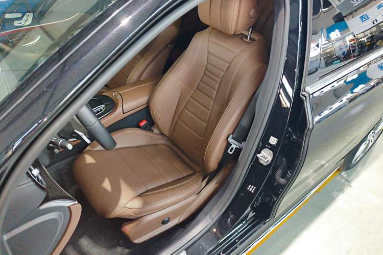 Used Mercedes-Benz E-Class 2020 Restyled E 300 L Sporty and Stylish Edition
