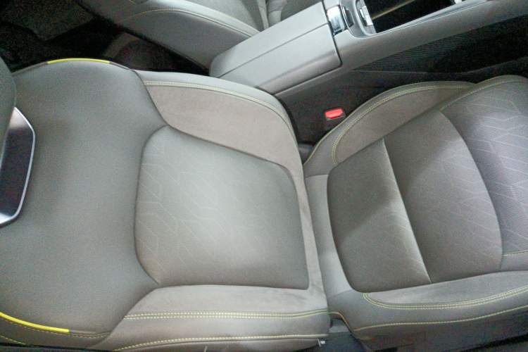 Used Lynk & Co 08 EM-P 2023 120km Long-Range Halo
