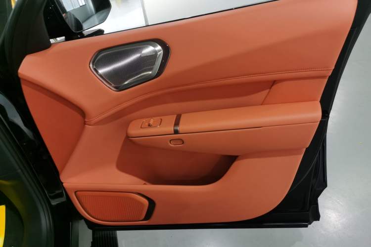 Used Lynk & Co 900 2025 1.5T Ultra
