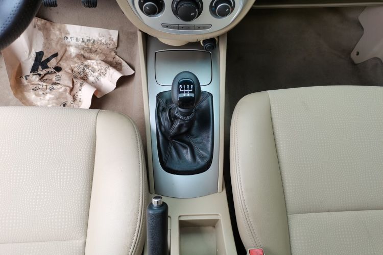 Used Buick Excelle 2013 1.5L Manual Classic Model
