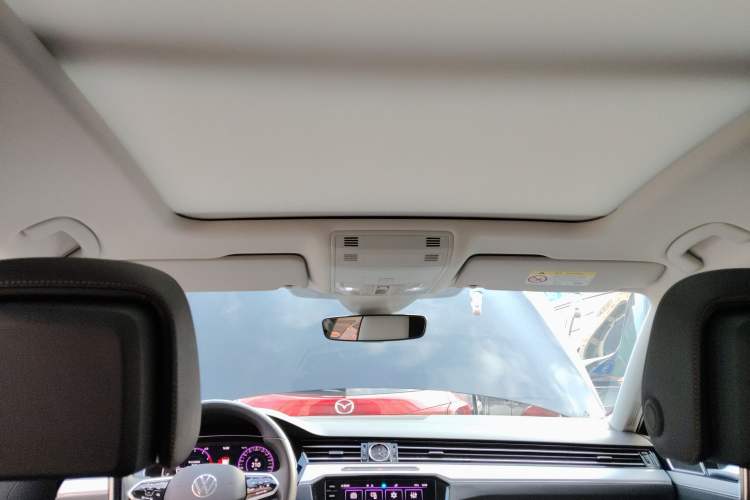 Used Volkswagen Magotan 2023 2 Million Units Commemorative Edition 330TSI DSG Luxury Version
