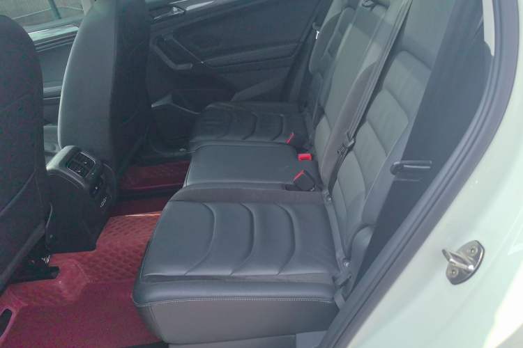 Used Volkswagen Tiguan L 2021 330TSI Automatic Two-Wheel Drive R-Line Enhanced Edition
