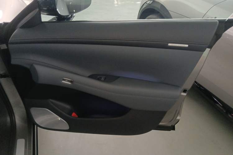 Used  YU7 2025 Ultra-Long Range Rear-Wheel Drive Version
