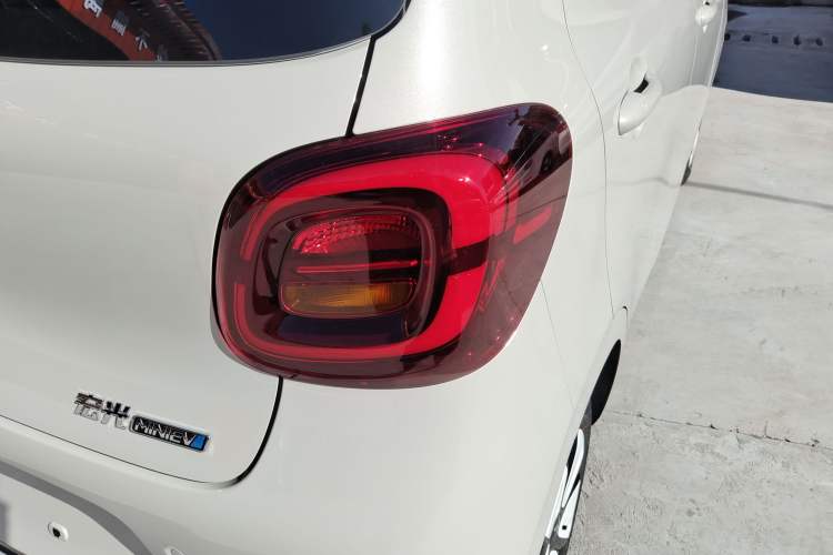 Used Wuling Hongguang MINIEV 2025 Four-Door Version Advanced Edition
