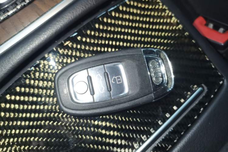 Used Audi A6L 2018 30th Anniversary Edition 35 TFSI Sport Edition
