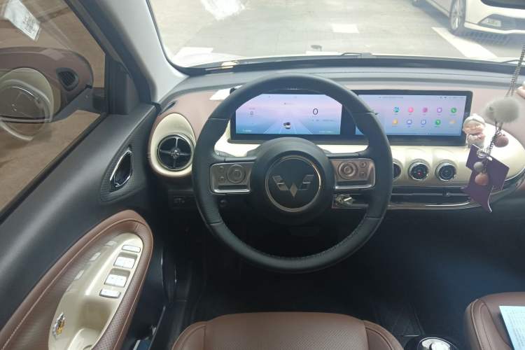 Used Wuling Bingo 2023 333 km Lingxi Connected+ Version

