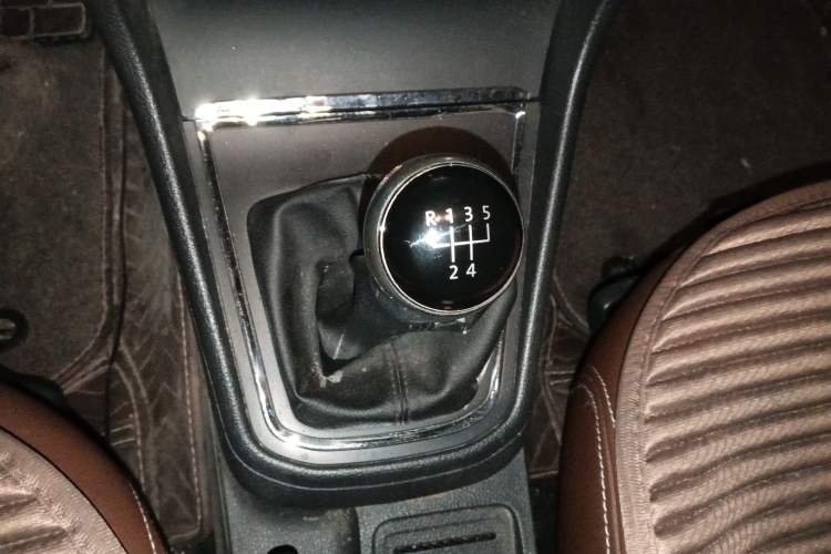 Used Volkswagen Bora 2016 1.6L Manual Fashion Edition