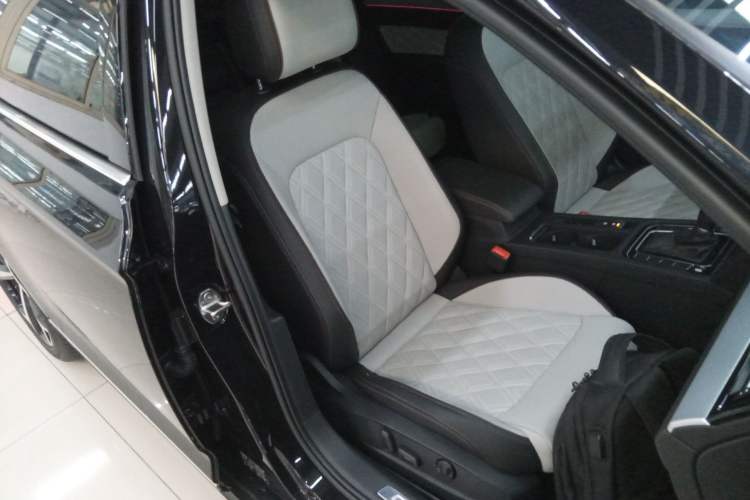 Used Volkswagen Magotan 2023 2 Million Units Commemorative Edition 330TSI DSG Luxury Version