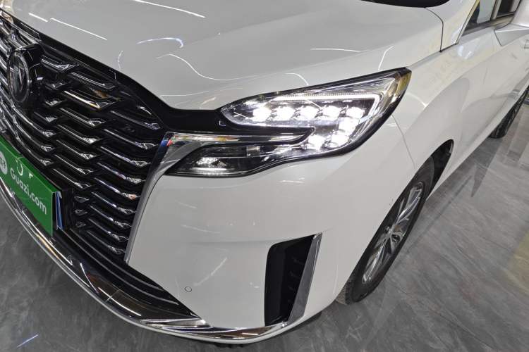 Used Buick GL8 2023 ES Lu Zun Deluxe and Yue Edition
