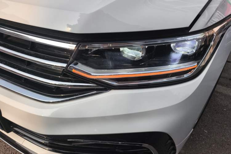 Used Volkswagen Tiguan L 2023 330TSI Automatic Two-Wheel Drive R-Line Enjoyment Edition
