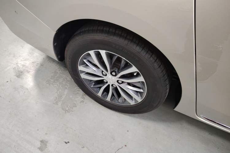 Used Buick GL8 2023 ES Lu Zun Deluxe Model
