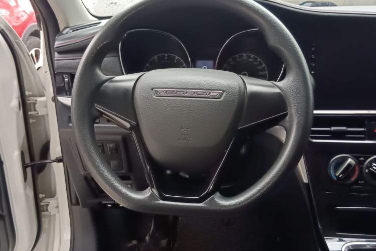 Used Venucia T70 2018 1.6L Manual Enjoyment Edition