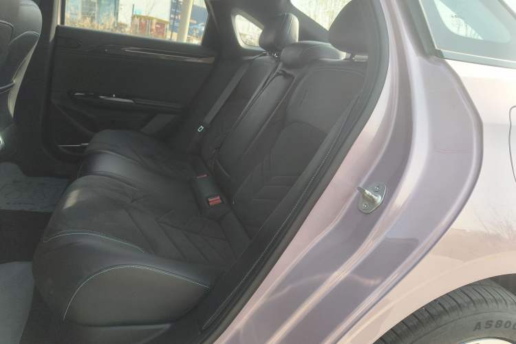 Used  L6 2024 125km Creative Edition
