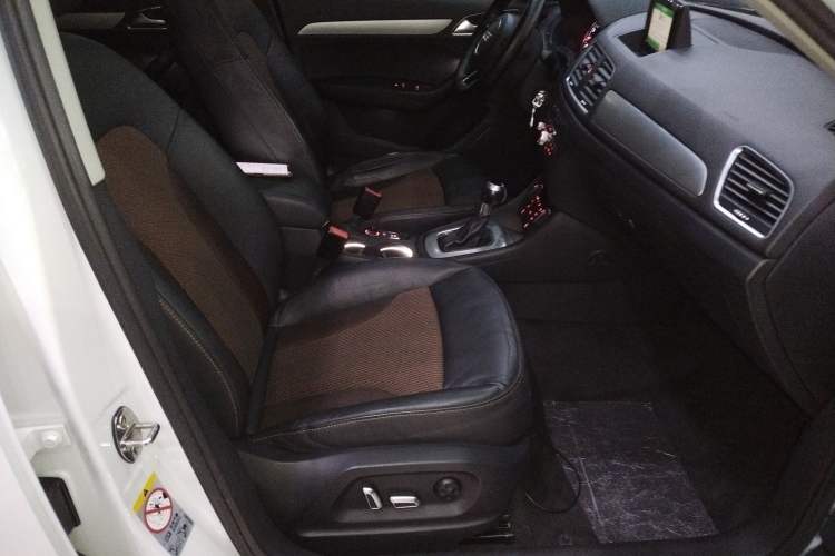 Used Audi Q3 2017 35 TFSI Fashion Model
