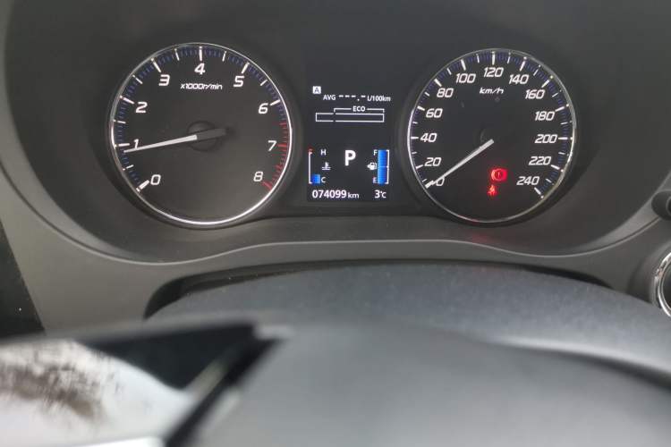 Used Mitsubishi Outlander 2019 2.0L Two-Wheel Drive Comfort Edition 5 Seats China V Standard