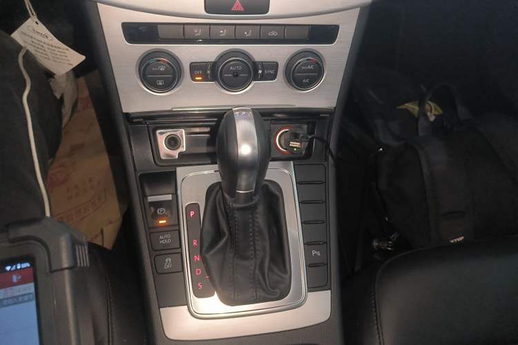 Used Volkswagen Magotan 2015 1.8TSI Advanced Model
