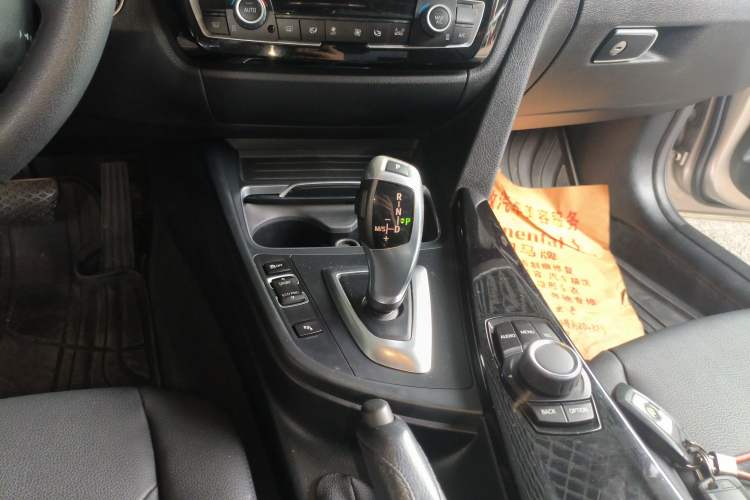 Used BMW 3 Series 2016 320Li Ambition Model
