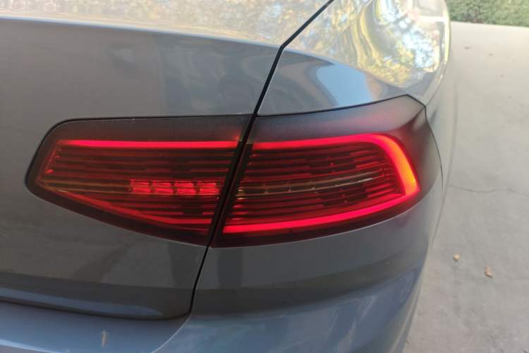 Used Volkswagen Magotan 2019 330TSI DSG Leading Model China VI Standard
