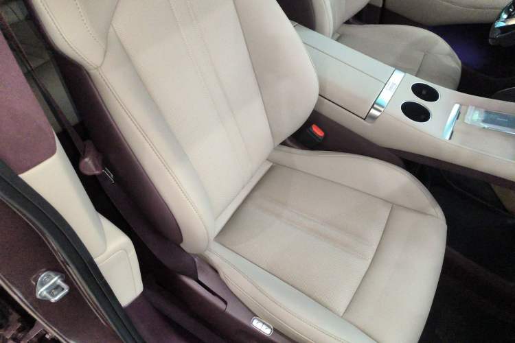 Used  YU7 2025 Ultra-Long Range High-Performance All-Wheel-Drive Max Edition