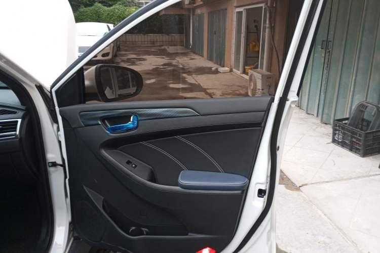 Used Dongfeng Fengon 580 New Energy 2019 1.8L PHEV Zhihao Model 7 Seats
