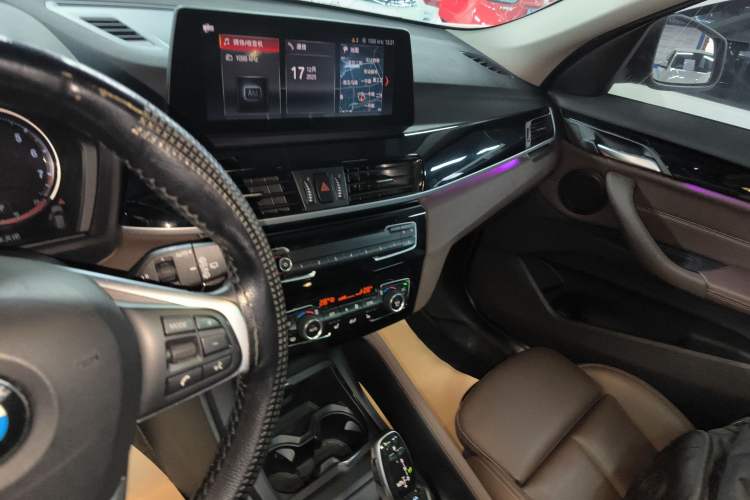 Used BMW X1 2020 sDrive25Li Leading Model
