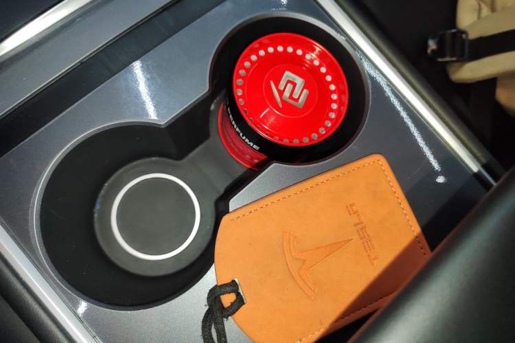 Used Tesla Model Y 2023 Rear-Wheel-Drive Version