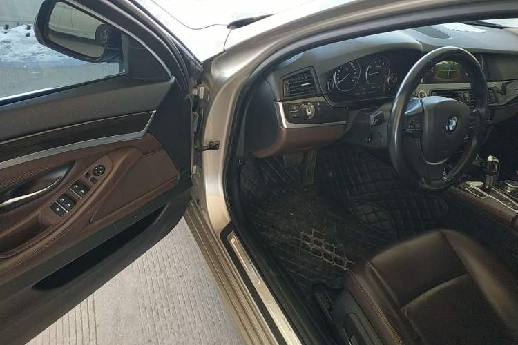 Used BMW 5 Series 2014 525Li Luxury Design Package