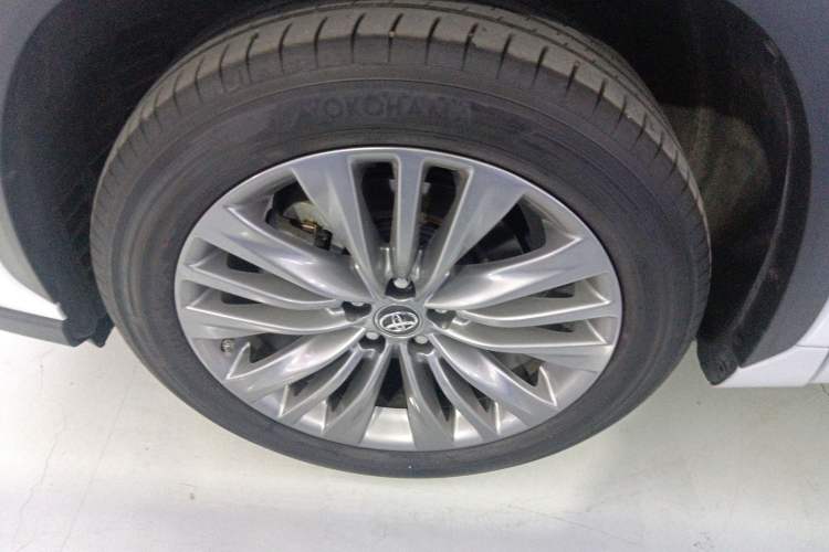 Used Toyota Highlander 2023 2.5L Smart Electric Hybrid Dual-Engine Four-Wheel Drive Prestige Version – 7 Seats