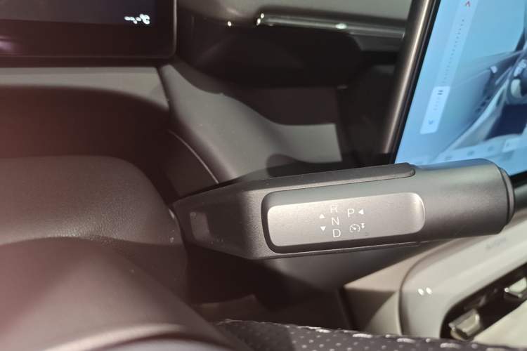 Used AION V 2024 Aion Tyrannosaurus 650 LiDAR Edition
