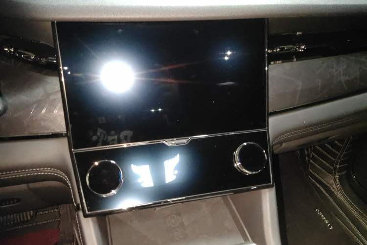 Used Lynk & Co 09 EM-P 2021 2.0T PHEV Halo Six-Seater
