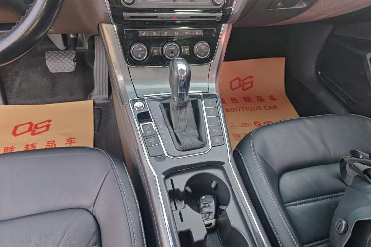 Used Volkswagen Passat 2017 330TSI DSG Luxury Edition
