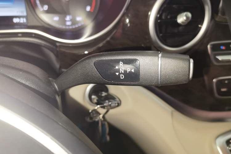 Used Mercedes-Benz V-Class 2018 V 260 L Prestige Extended Version China VI
