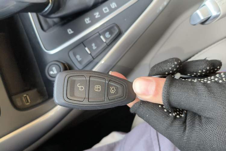 Used Ford Focus 2015 Sedan EcoBoost 180 Automatic Flagship Model