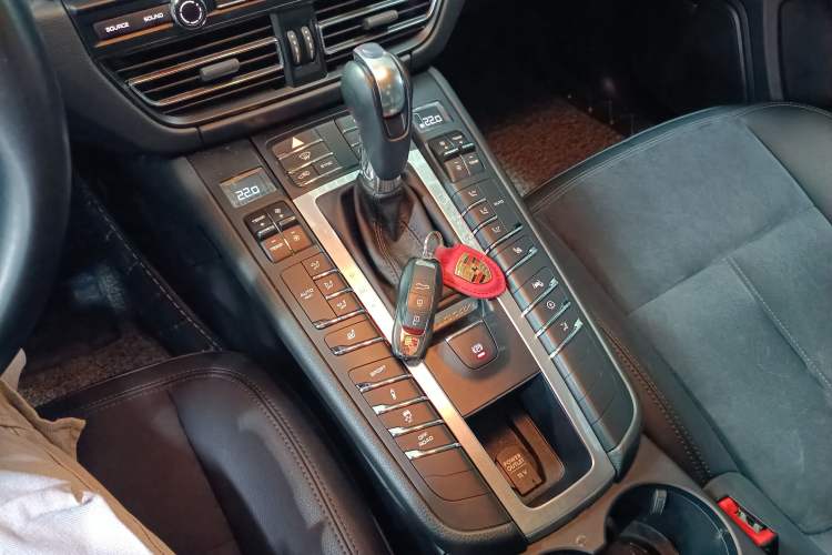 Used Porsche Macan 2018 Macan 2.0T