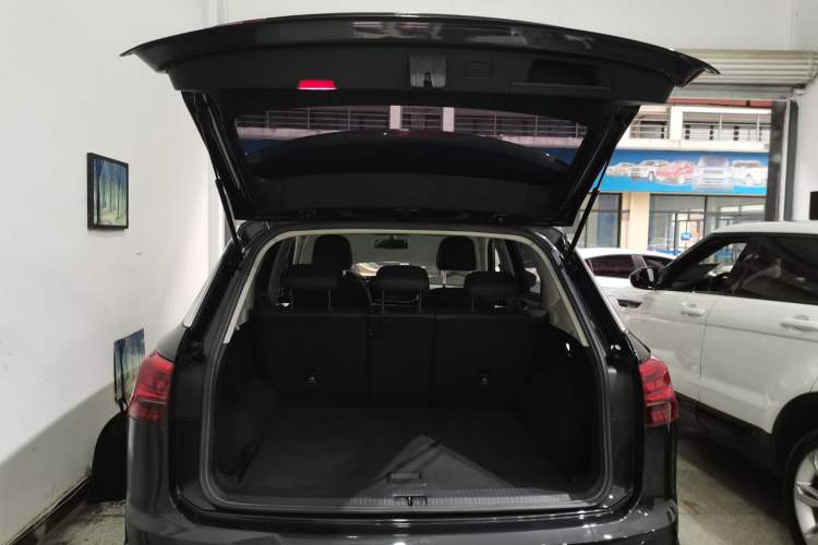 Used Volkswagen Tayron 2019 330TSI Two-Wheel Drive Luxury Model China VI Standard
