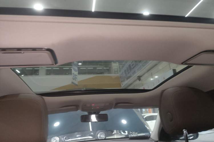 Used Mercedes-Benz E-Class 2023 Facelift E 260 L
