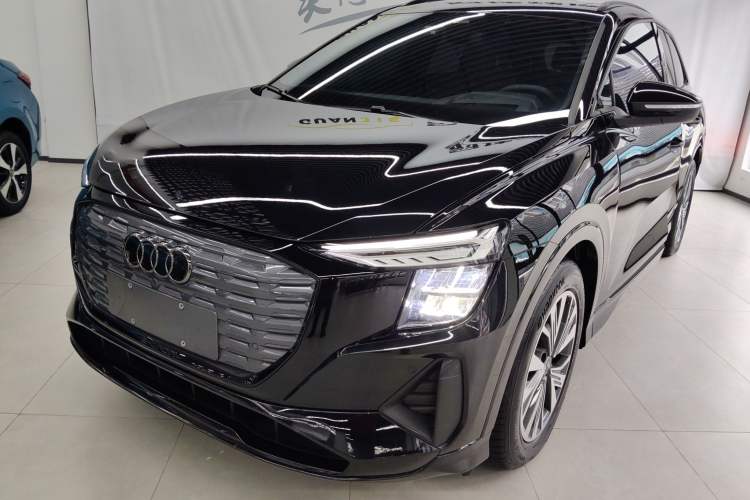 Used Audi Q5 e-tron 2023 40 e-tron Shining Edition Mecha Kit