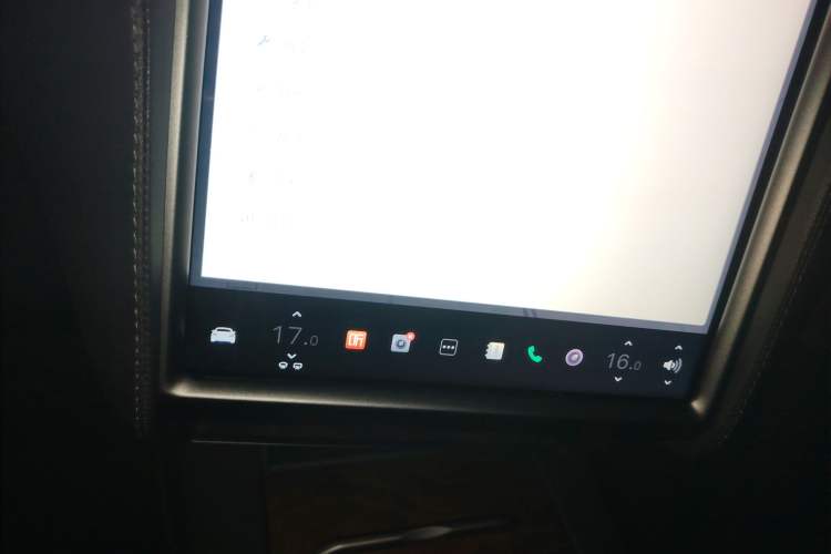 Used Tesla Model S 2019 Long-Range Version
