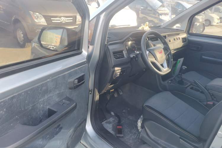 Used Wuling Zhengcheng 2022 2.0L Manual Entrepreneurial Version
