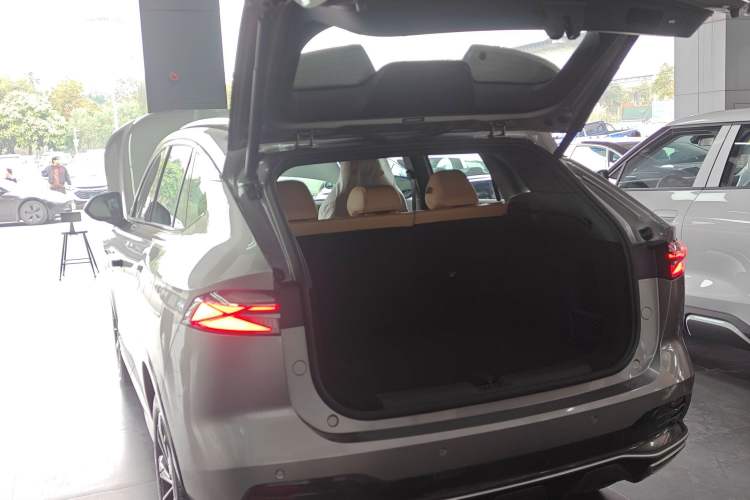 Used Roewe RX5 New Energy 2023 eRX5 Super Hybrid Premium Edition
